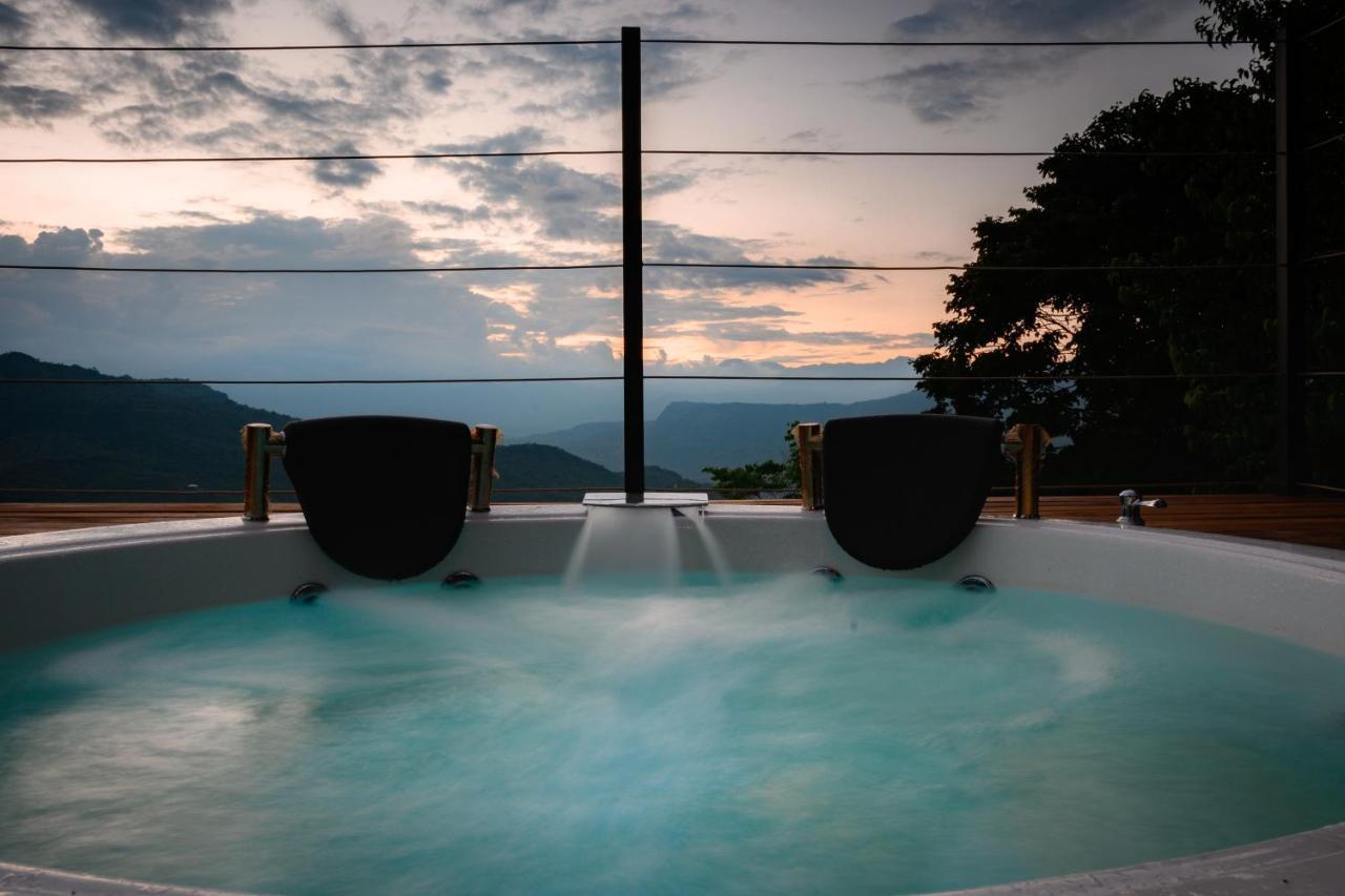 Sunset Palm Lodge Сан-Хиль Экстерьер фото